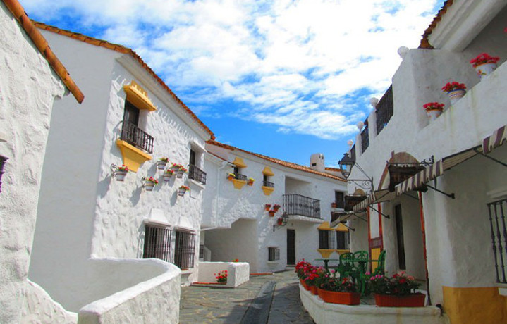 スペインの雰囲気漂うリゾート施設「志摩地中海村」