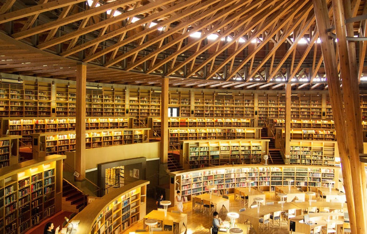 日本一美しい図書館「中嶋記念図書館」