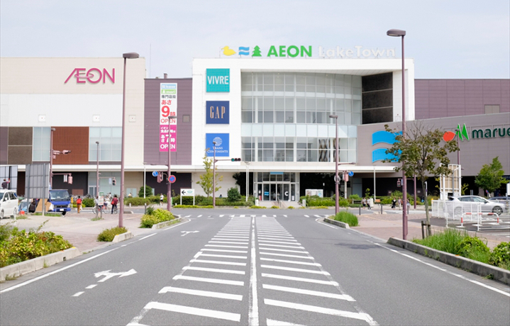 日本一大きなショッピングモール「イオンレイクタウン」