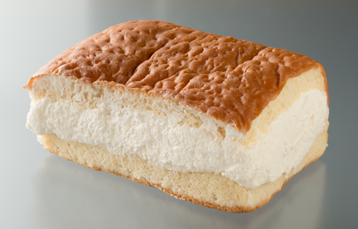 クリームたっぷり！長野のご当地パン『牛乳パン』を食べよう！